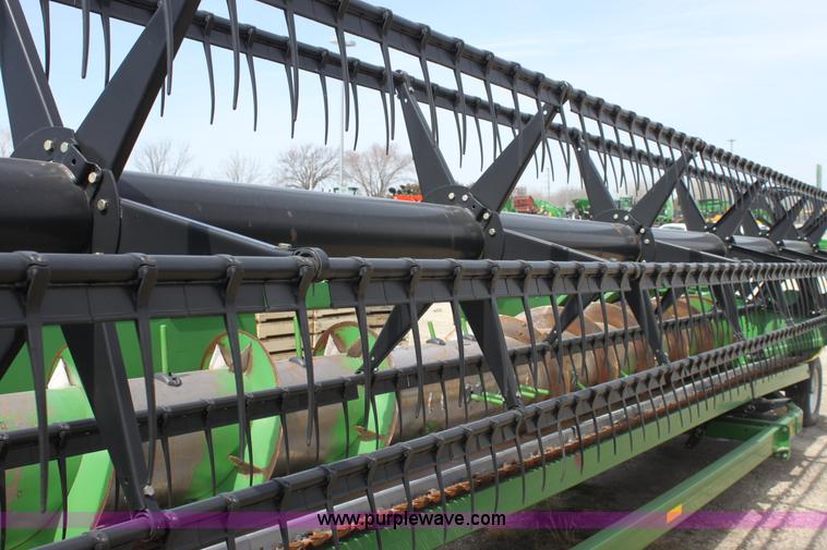 image for item F8695 2005 John Deere 630F header