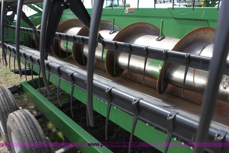 image for item F8695 2005 John Deere 630F header