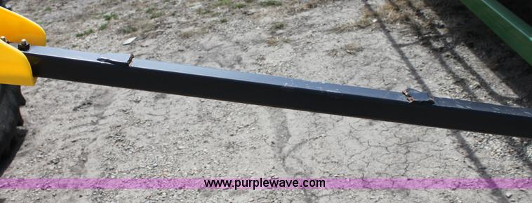 image for item F8695 2005 John Deere 630F header