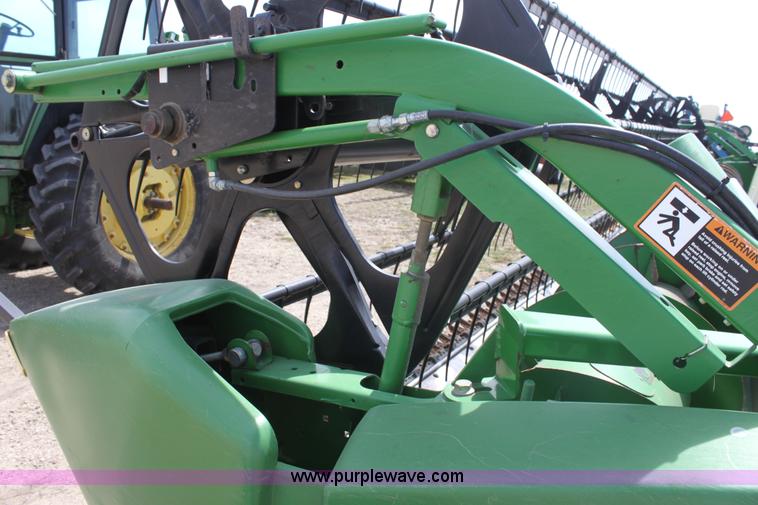 image for item F8695 2005 John Deere 630F header