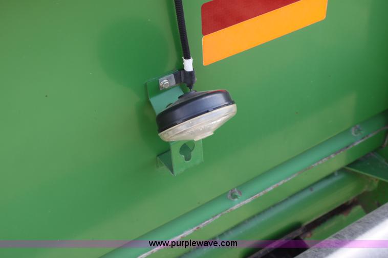 image for item F8695 2005 John Deere 630F header