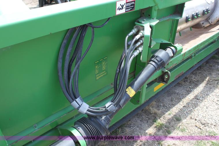 image for item F8695 2005 John Deere 630F header