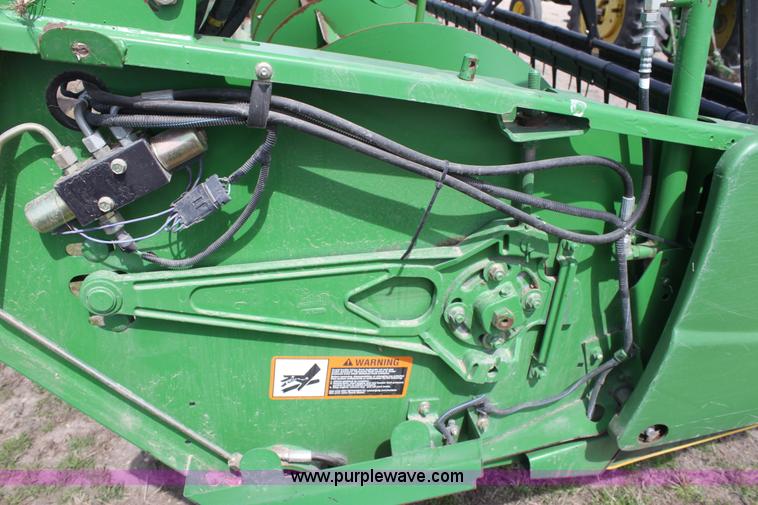 image for item F8695 2005 John Deere 630F header