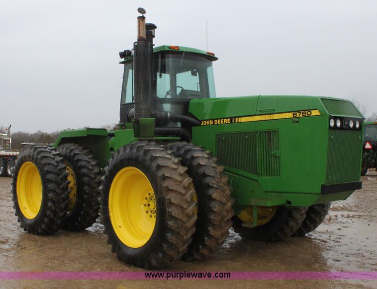 image for item F8709 1992 John Deere 8760 4WD tractor