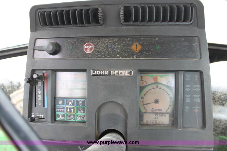 image for item F8709 1992 John Deere 8760 4WD tractor