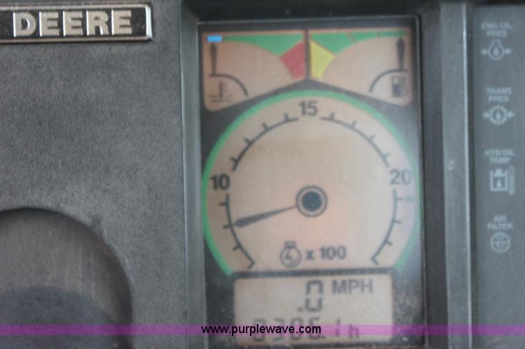 image for item F8709 1992 John Deere 8760 4WD tractor