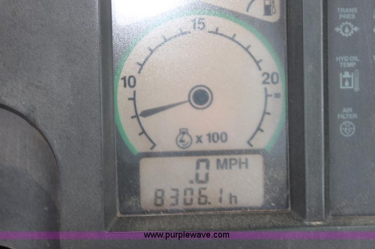 image for item F8709 1992 John Deere 8760 4WD tractor