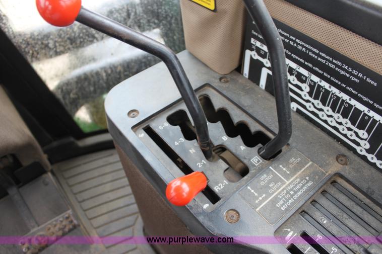 image for item F8709 1992 John Deere 8760 4WD tractor