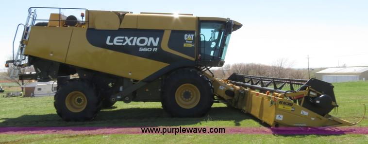 image for item F8776 2009 Caterpillar Lexion 560R 2WD combine