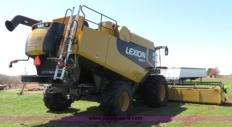 image for item F8776 2009 Caterpillar Lexion 560R 2WD combine