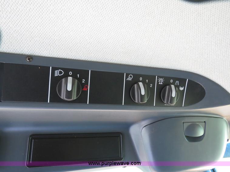 image for item F8776 2009 Caterpillar Lexion 560R 2WD combine