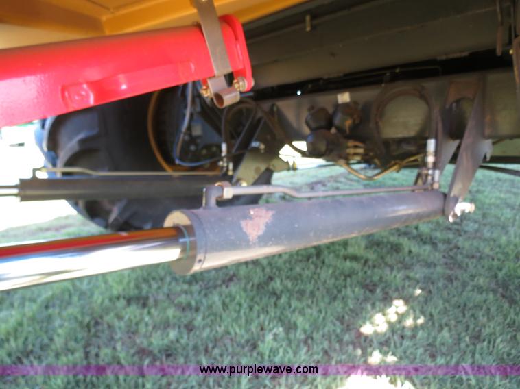 image for item F8776 2009 Caterpillar Lexion 560R 2WD combine