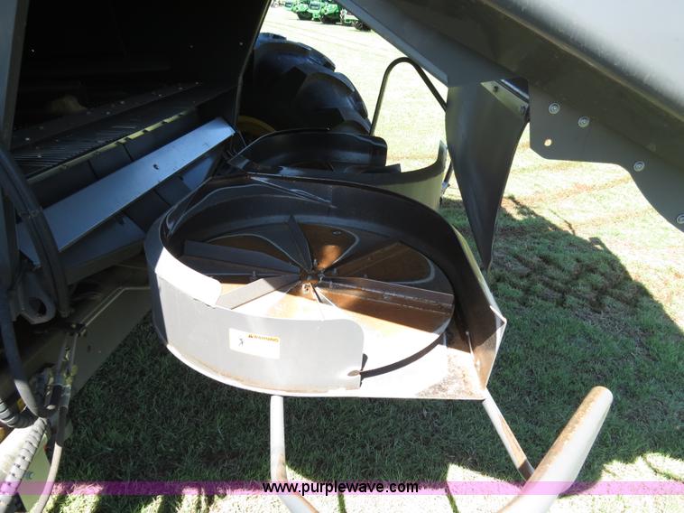 image for item F8776 2009 Caterpillar Lexion 560R 2WD combine