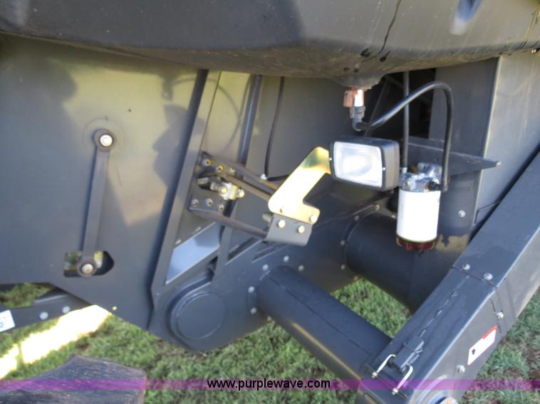 image for item F8776 2009 Caterpillar Lexion 560R 2WD combine
