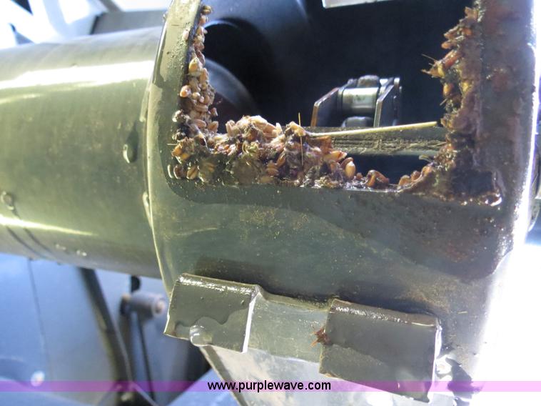 image for item F8776 2009 Caterpillar Lexion 560R 2WD combine