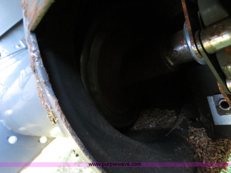 image for item F8776 2009 Caterpillar Lexion 560R 2WD combine