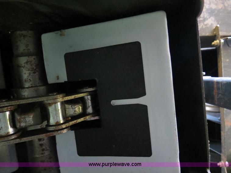 image for item F8776 2009 Caterpillar Lexion 560R 2WD combine