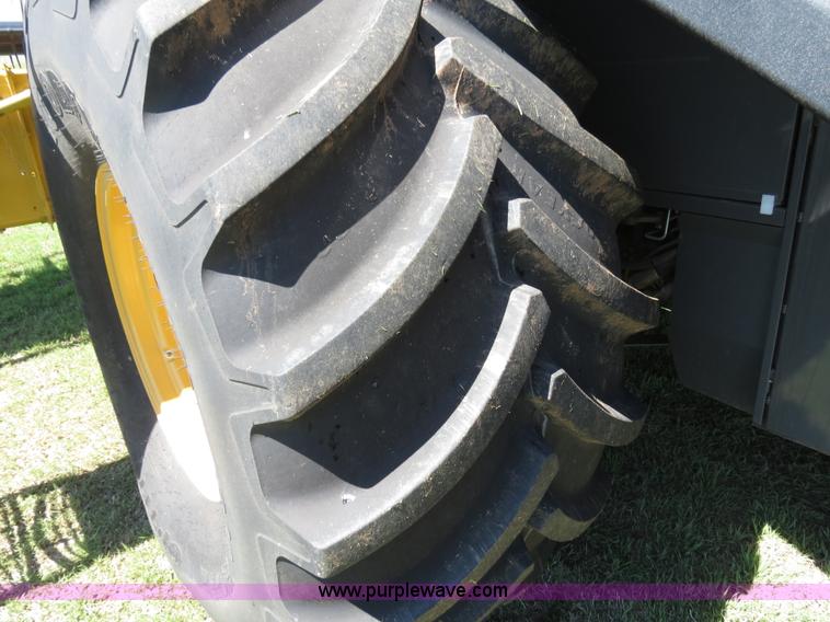 image for item F8776 2009 Caterpillar Lexion 560R 2WD combine