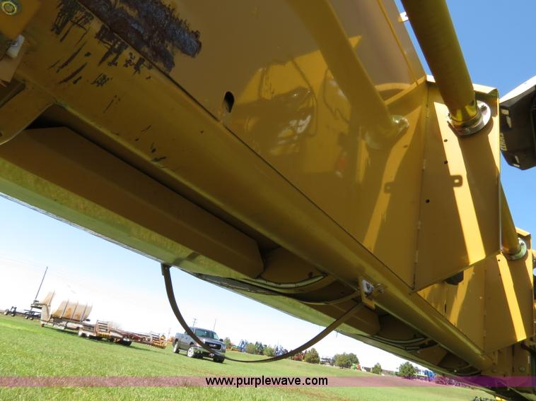 image for item F8776 2009 Caterpillar Lexion 560R 2WD combine