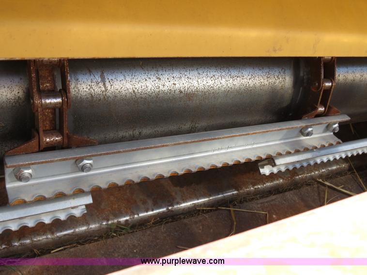 image for item F8776 2009 Caterpillar Lexion 560R 2WD combine