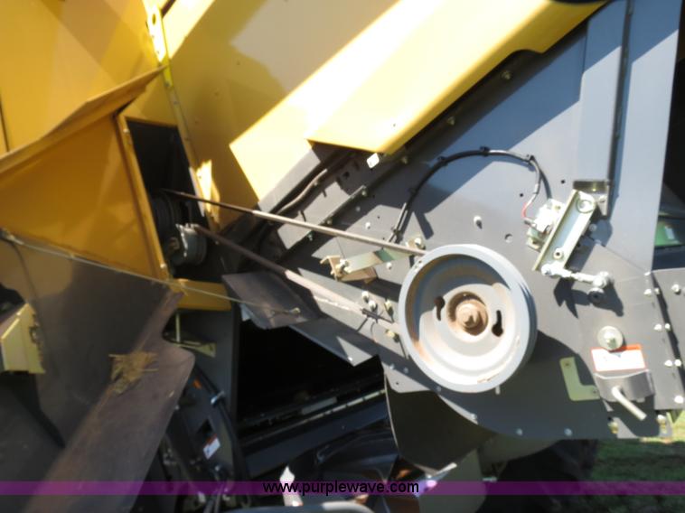 image for item F8776 2009 Caterpillar Lexion 560R 2WD combine