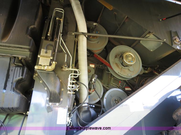 image for item F8776 2009 Caterpillar Lexion 560R 2WD combine