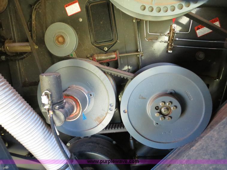 image for item F8776 2009 Caterpillar Lexion 560R 2WD combine