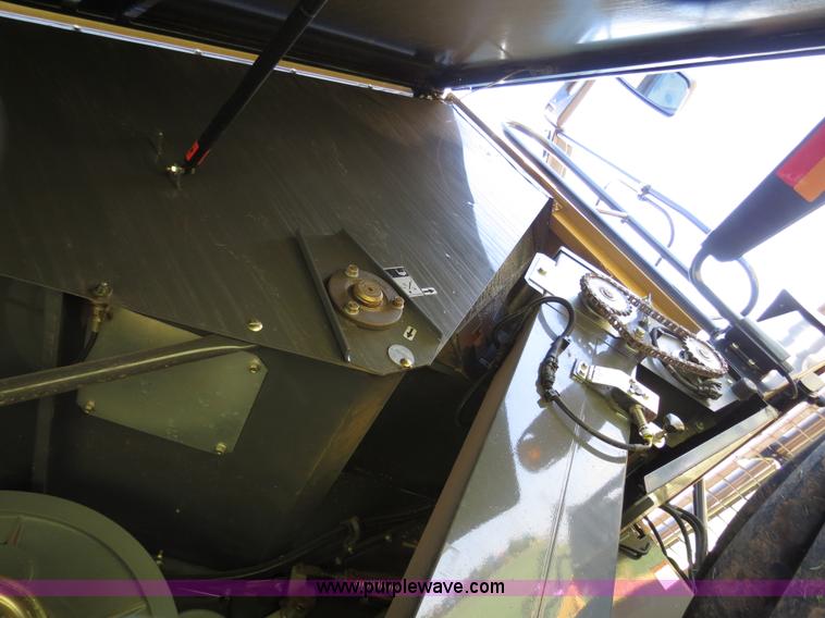 image for item F8776 2009 Caterpillar Lexion 560R 2WD combine