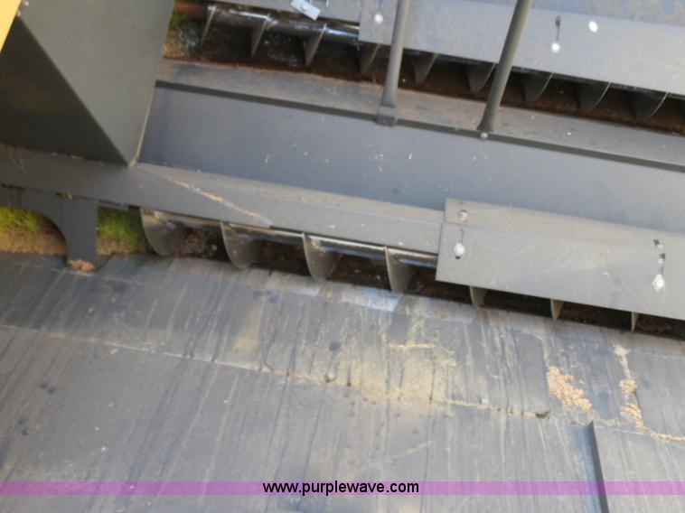 image for item F8776 2009 Caterpillar Lexion 560R 2WD combine