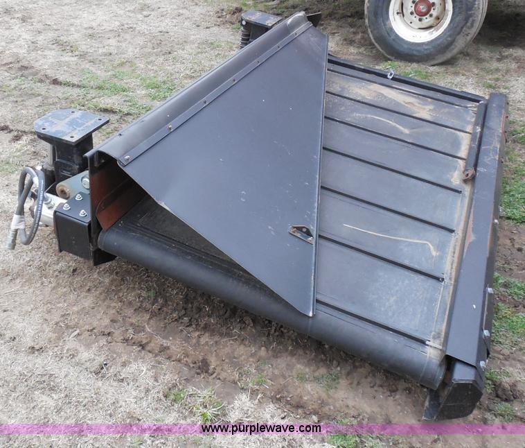 image for item F8802 2008 RCI RC0520 windrow attachment