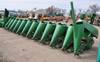 2007 John Deere 1293 corn head 12 row 30 spacing Knife rollers Poly snouts Stubble lights Single poi...