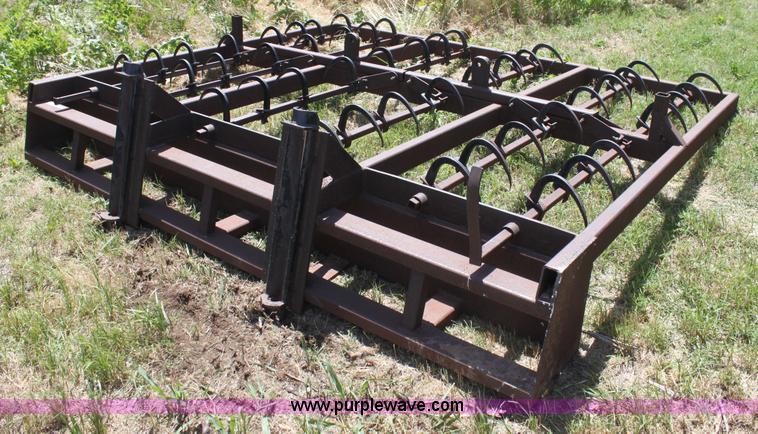 image for item AE9213 Small square bale pickup attachment