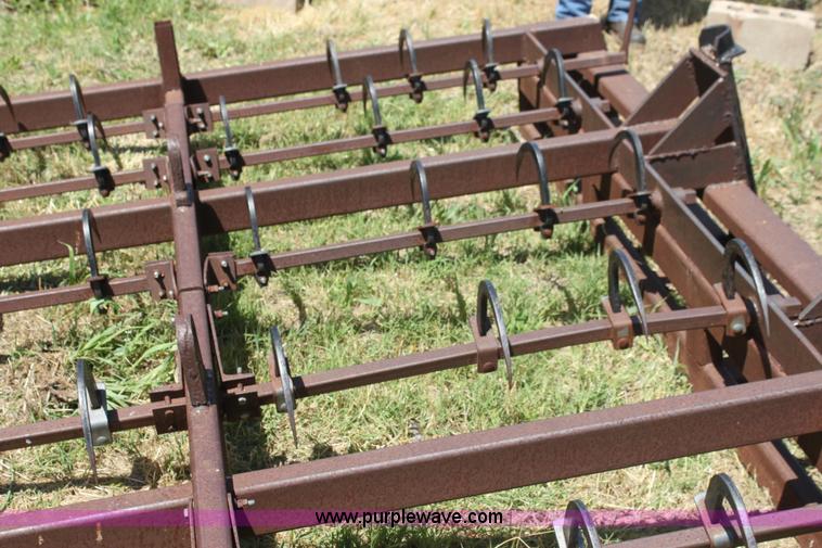 image for item AE9213 Small square bale pickup attachment