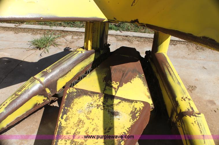 image for item AE9214 (2) two row silage heads