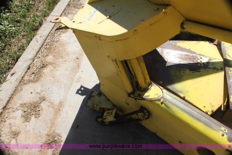 image for item AE9214 (2) two row silage heads