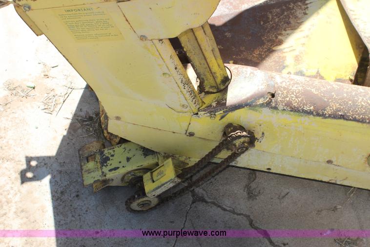 image for item AE9214 (2) two row silage heads