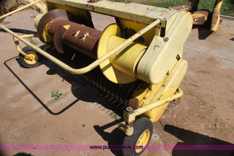 image for item AE9215 John Deere 7' grass pickup attachment