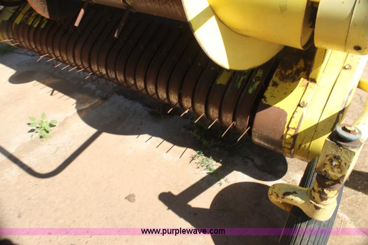 image for item AE9215 John Deere 7' grass pickup attachment