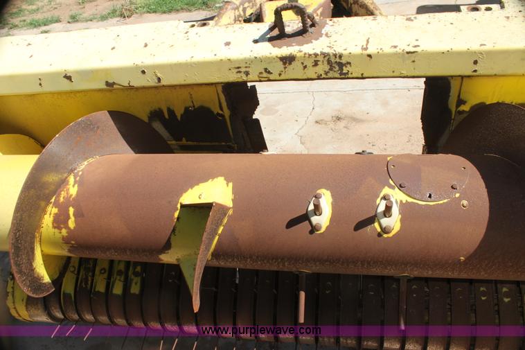 image for item AE9215 John Deere 7' grass pickup attachment