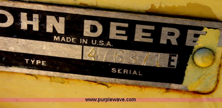 image for item AE9215 John Deere 7' grass pickup attachment