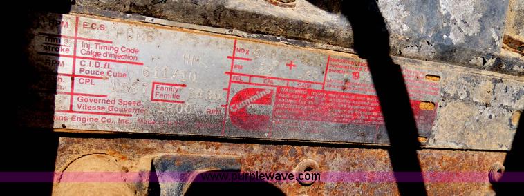 image for item B4607 1994 Freightliner FLD112 semi truck