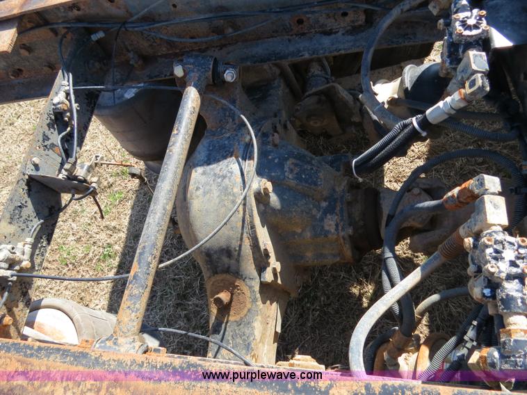 image for item B4607 1994 Freightliner FLD112 semi truck