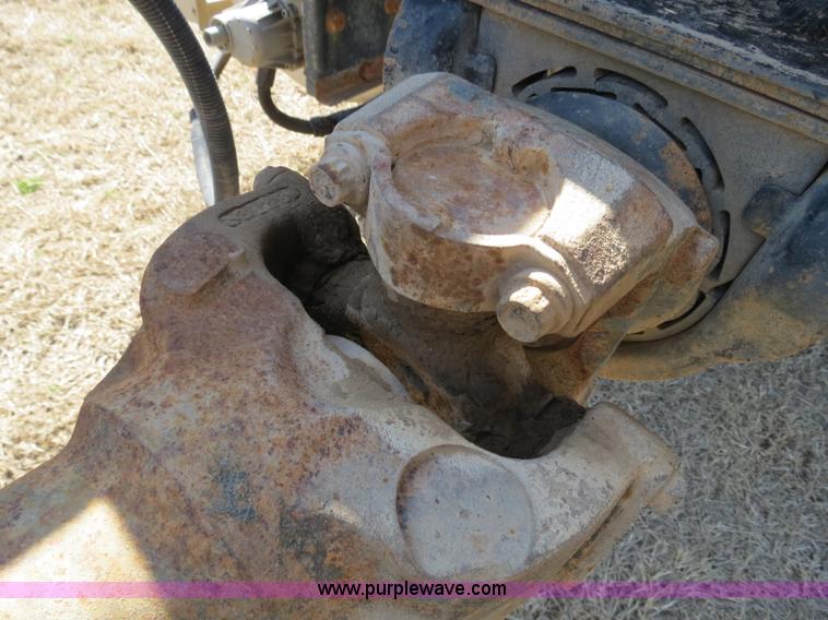 image for item B4607 1994 Freightliner FLD112 semi truck