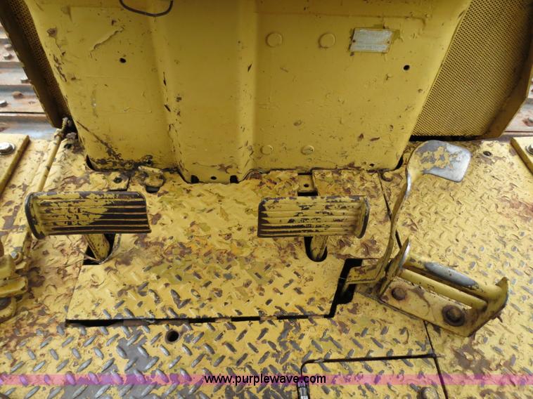 image for item B4774 1970 Caterpillar D6C dozer