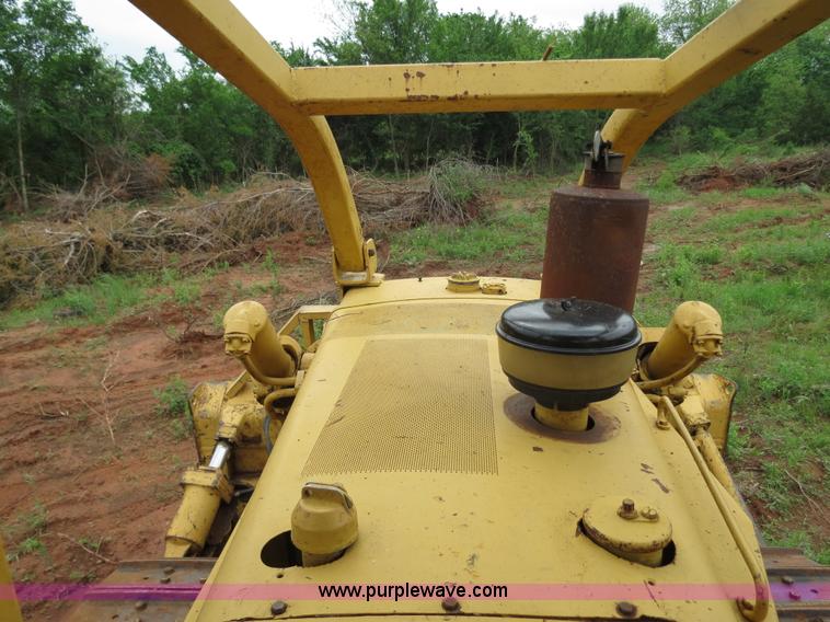 image for item B4774 1970 Caterpillar D6C dozer