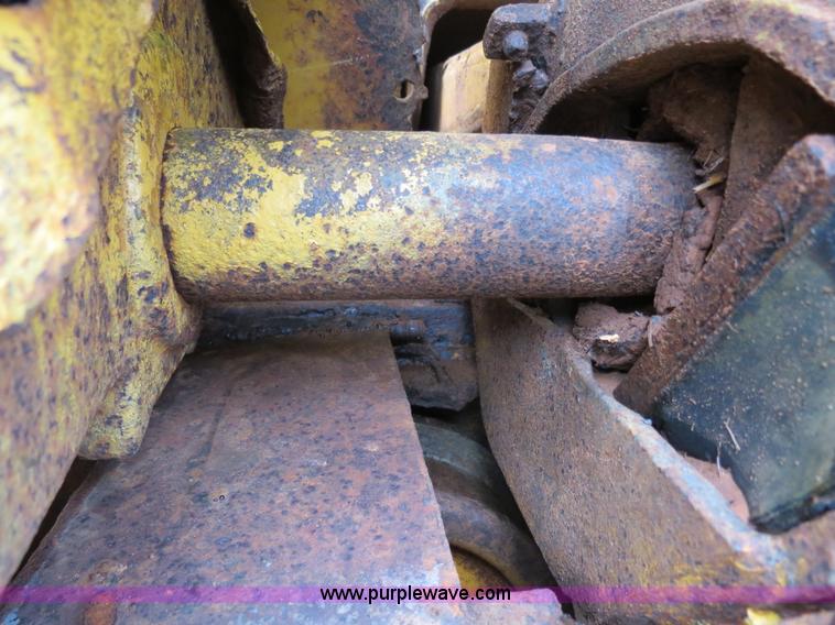 image for item B4774 1970 Caterpillar D6C dozer