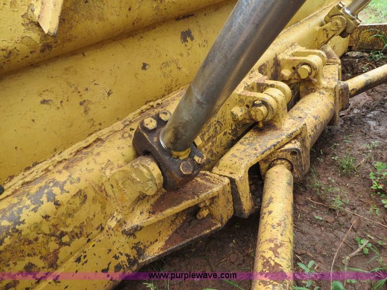 image for item B4774 1970 Caterpillar D6C dozer