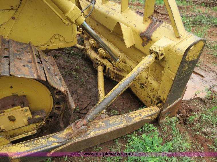 image for item B4774 1970 Caterpillar D6C dozer