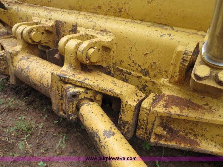 image for item B4774 1970 Caterpillar D6C dozer