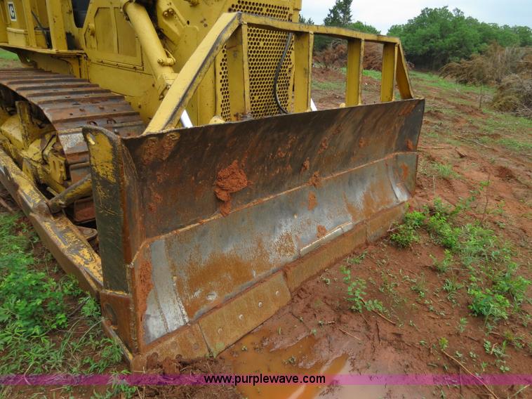 image for item B4774 1970 Caterpillar D6C dozer
